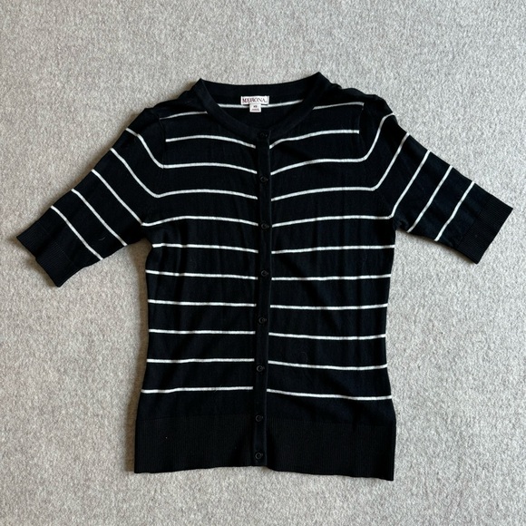 Black and white striped short sleeve cardigan with buttons on the front - Picture 1 of 3